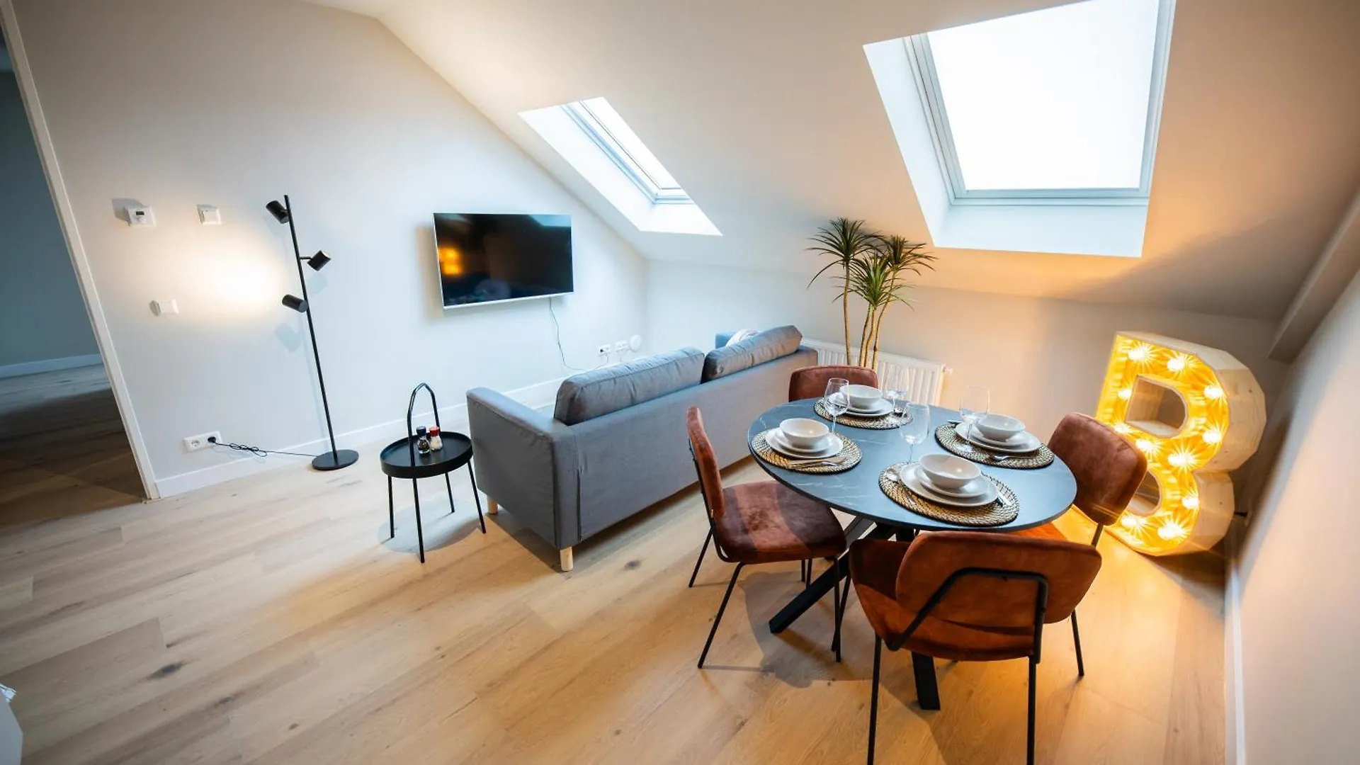 Апартаменты 2E 3E Pijnackerstraat Роттердам