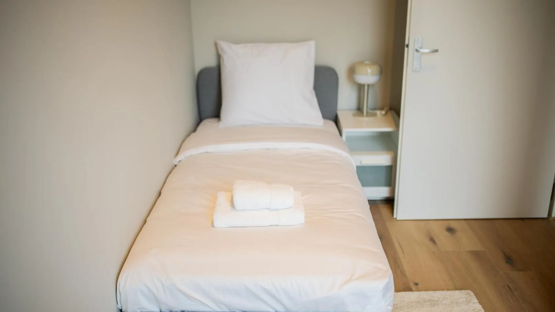 Апартаменты 2E 3E Pijnackerstraat Роттердам