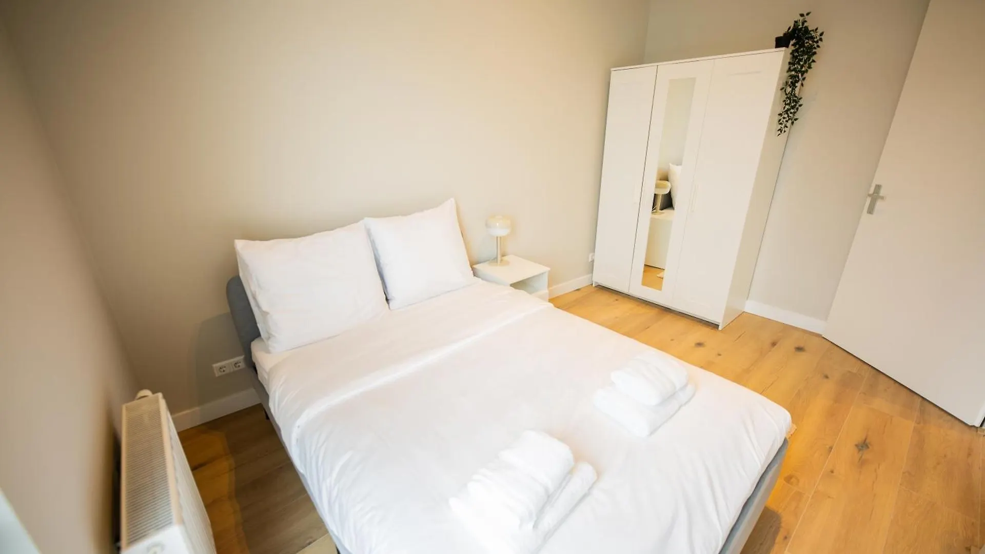 Апартаменты 2E 3E Pijnackerstraat Роттердам